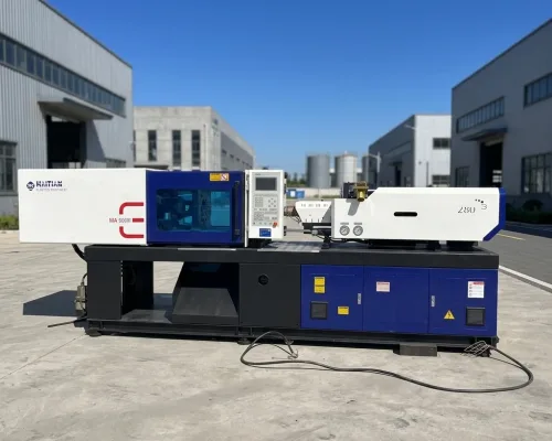 Automated plastic injection molding machine