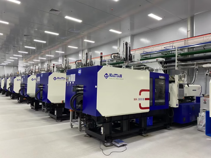 used plastic molding machine